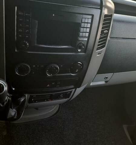 Белый Мерседес Sprinter, объемом двигателя 3 л и пробегом 245 тыс. км за 35350 $, фото 13 на Automoto.ua