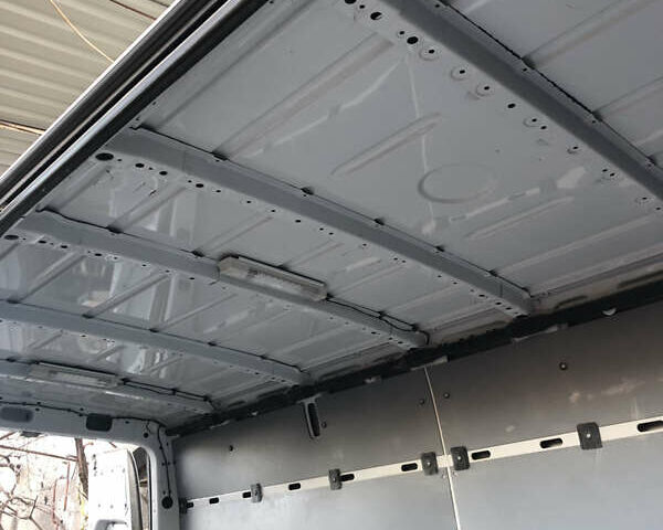 Белый Мерседес Sprinter, объемом двигателя 2.2 л и пробегом 399 тыс. км за 15600 $, фото 34 на Automoto.ua
