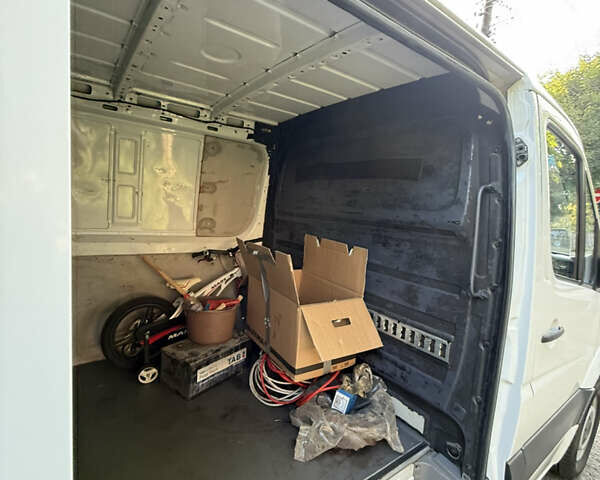 Белый Мерседес Sprinter, объемом двигателя 2.1 л и пробегом 303 тыс. км за 16500 $, фото 10 на Automoto.ua