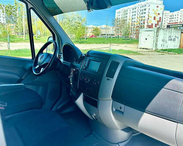 Білий Мерседес Sprinter, об'ємом двигуна 2.1 л та пробігом 1000 тис. км за 19000 $, фото 4 на Automoto.ua