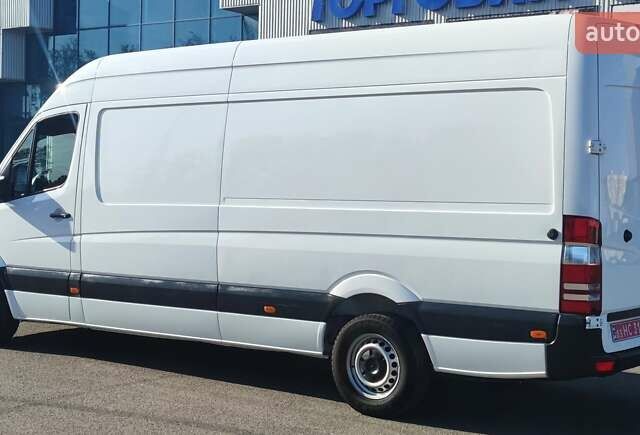 Белый Мерседес Sprinter, объемом двигателя 2.1 л и пробегом 301 тыс. км за 15999 $, фото 8 на Automoto.ua