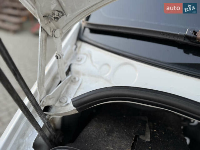 Белый Мерседес Sprinter, объемом двигателя 2.1 л и пробегом 431 тыс. км за 16499 $, фото 11 на Automoto.ua