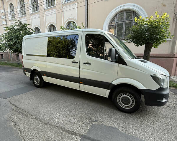 Белый Мерседес Sprinter, объемом двигателя 2.1 л и пробегом 303 тыс. км за 16500 $, фото 4 на Automoto.ua
