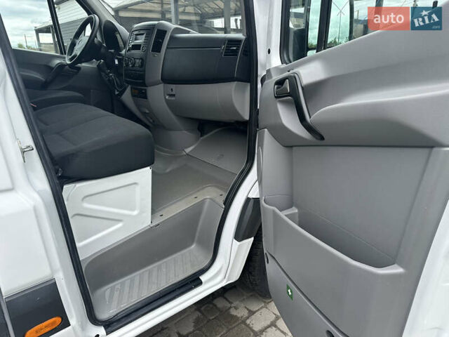 Білий Мерседес Sprinter, об'ємом двигуна 2.14 л та пробігом 400 тис. км за 23500 $, фото 28 на Automoto.ua