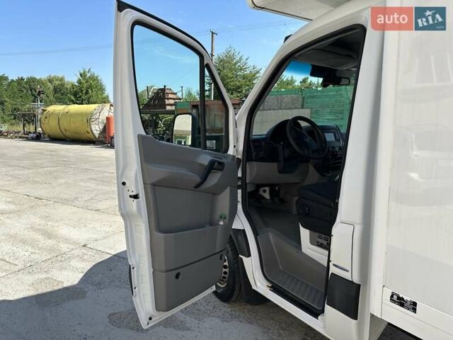Белый Мерседес Sprinter, объемом двигателя 2.14 л и пробегом 134 тыс. км за 22500 $, фото 8 на Automoto.ua