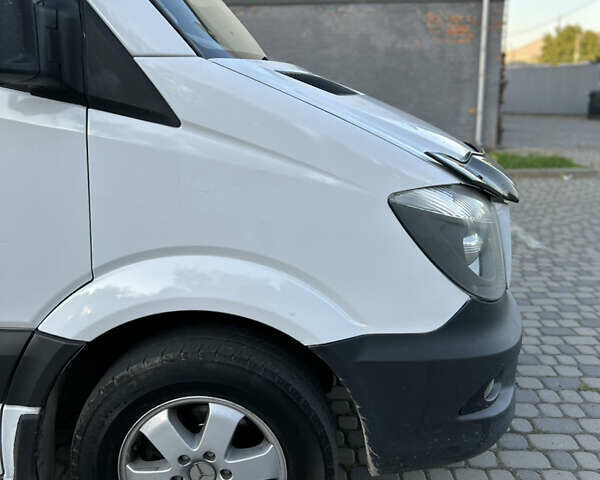 Білий Мерседес Sprinter, об'ємом двигуна 3 л та пробігом 530 тис. км за 26999 $, фото 57 на Automoto.ua