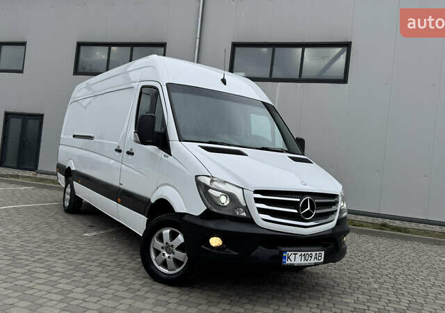 Белый Мерседес Sprinter, объемом двигателя 3 л и пробегом 440 тыс. км за 28500 $, фото 2 на Automoto.ua