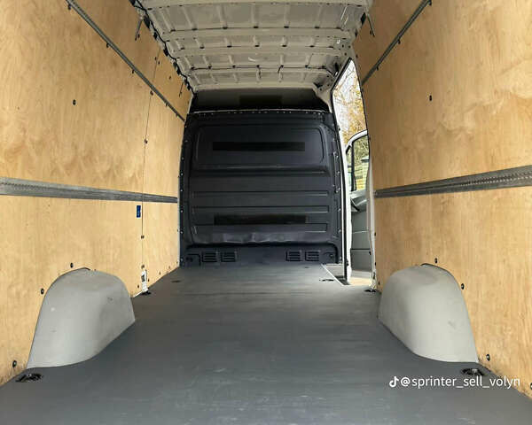 Белый Мерседес Sprinter, объемом двигателя 2.14 л и пробегом 340 тыс. км за 20000 $, фото 15 на Automoto.ua