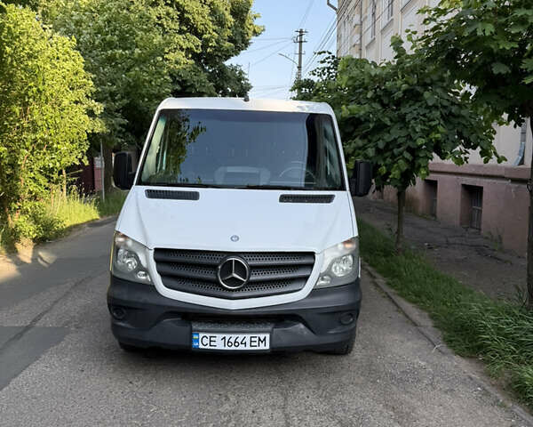 Белый Мерседес Sprinter, объемом двигателя 2.1 л и пробегом 303 тыс. км за 16500 $, фото 2 на Automoto.ua