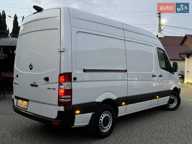 Белый Мерседес Sprinter, объемом двигателя 2.1 л и пробегом 385 тыс. км за 14999 $, фото 1 на Automoto.ua