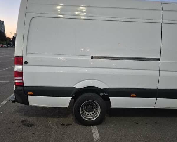 Белый Мерседес Sprinter, объемом двигателя 3 л и пробегом 386 тыс. км за 35000 $, фото 18 на Automoto.ua