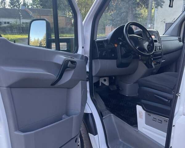 Білий Мерседес Sprinter, об'ємом двигуна 1.8 л та пробігом 600 тис. км за 16500 $, фото 12 на Automoto.ua