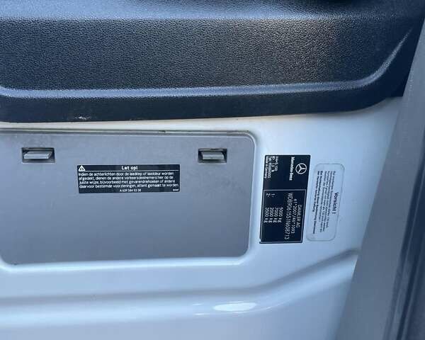Білий Мерседес Sprinter, об'ємом двигуна 1.8 л та пробігом 600 тис. км за 16500 $, фото 23 на Automoto.ua