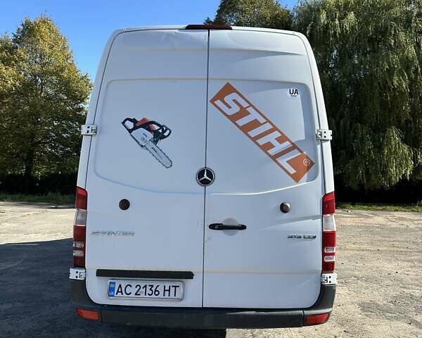 Білий Мерседес Sprinter, об'ємом двигуна 2.14 л та пробігом 150 тис. км за 18000 $, фото 3 на Automoto.ua
