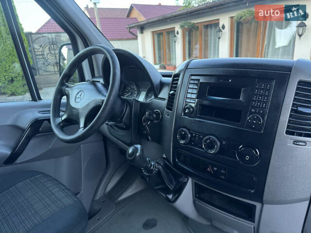 Белый Мерседес Sprinter, объемом двигателя 0 л и пробегом 500 тыс. км за 14999 $, фото 23 на Automoto.ua