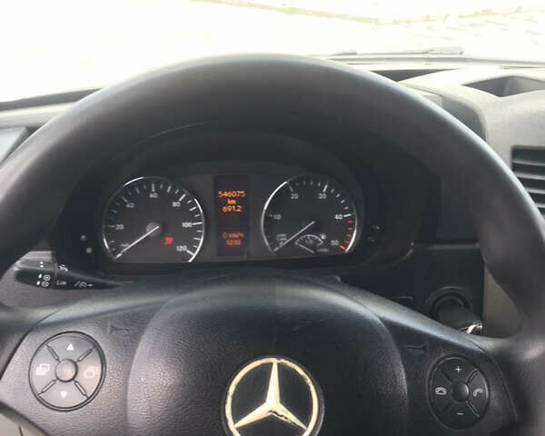 Белый Мерседес Sprinter, объемом двигателя 2.1 л и пробегом 546 тыс. км за 13200 $, фото 2 на Automoto.ua