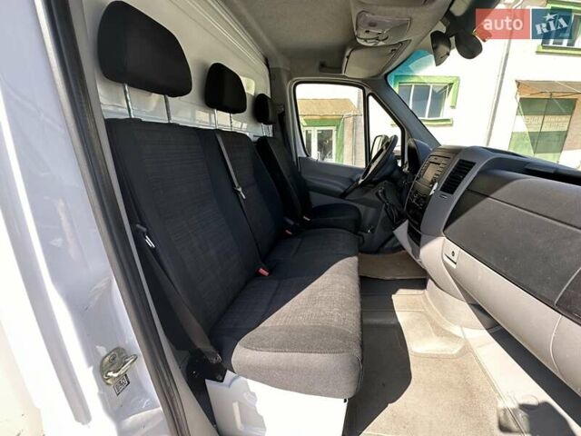 Белый Мерседес Sprinter, объемом двигателя 2.14 л и пробегом 134 тыс. км за 22500 $, фото 18 на Automoto.ua