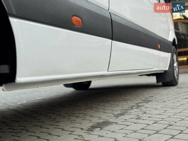 Белый Мерседес Sprinter, объемом двигателя 2.1 л и пробегом 431 тыс. км за 16499 $, фото 41 на Automoto.ua
