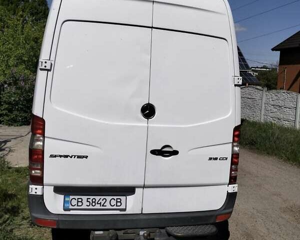 Белый Мерседес Sprinter, объемом двигателя 2.14 л и пробегом 202 тыс. км за 15400 $, фото 2 на Automoto.ua