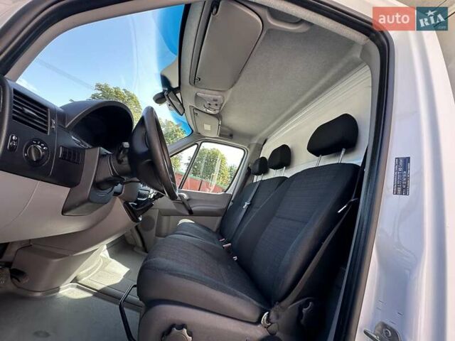 Белый Мерседес Sprinter, объемом двигателя 2.14 л и пробегом 134 тыс. км за 22500 $, фото 10 на Automoto.ua