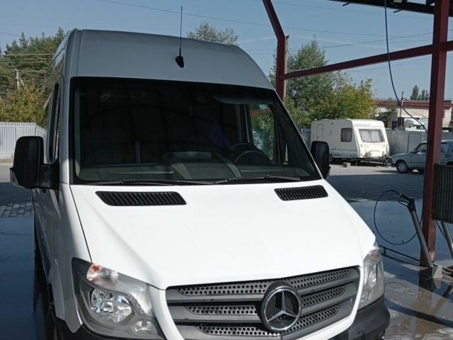 Белый Мерседес Sprinter, объемом двигателя 2.1 л и пробегом 290 тыс. км за 15400 $, фото 1 на Automoto.ua