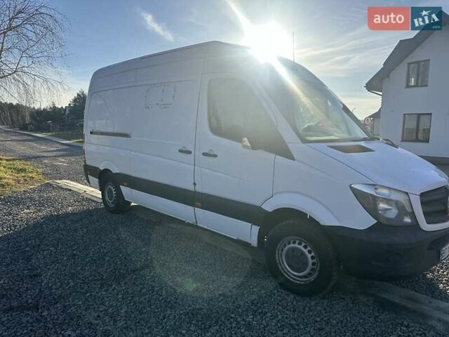 Белый Мерседес Sprinter, объемом двигателя 2.1 л и пробегом 410 тыс. км за 15500 $, фото 2 на Automoto.ua