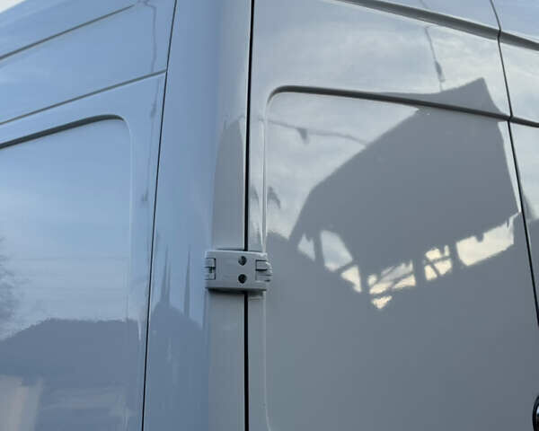 Белый Мерседес Sprinter, объемом двигателя 2.1 л и пробегом 385 тыс. км за 14999 $, фото 24 на Automoto.ua