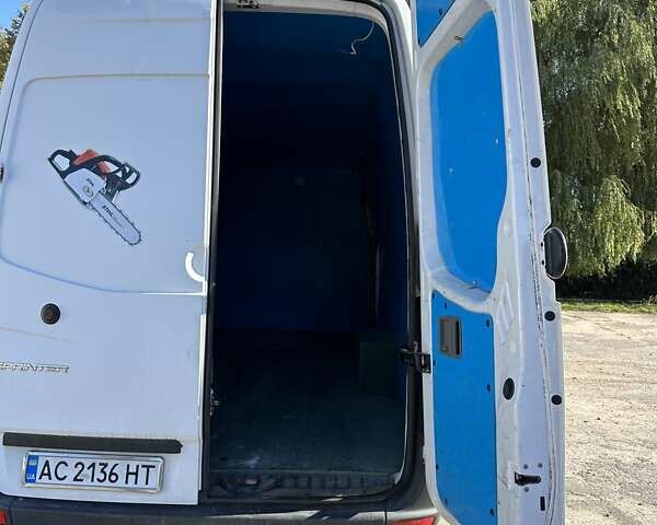Білий Мерседес Sprinter, об'ємом двигуна 2.14 л та пробігом 150 тис. км за 18000 $, фото 5 на Automoto.ua