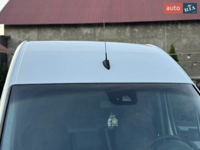 Білий Мерседес Sprinter, об'ємом двигуна 2.14 л та пробігом 385 тис. км за 15750 $, фото 13 на Automoto.ua