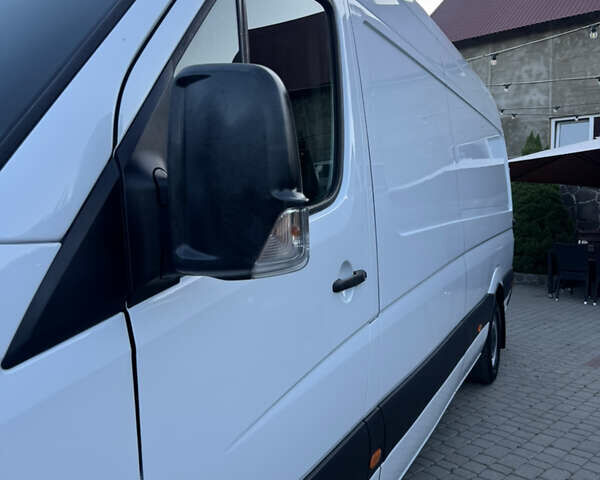 Белый Мерседес Sprinter, объемом двигателя 0 л и пробегом 500 тыс. км за 14999 $, фото 11 на Automoto.ua