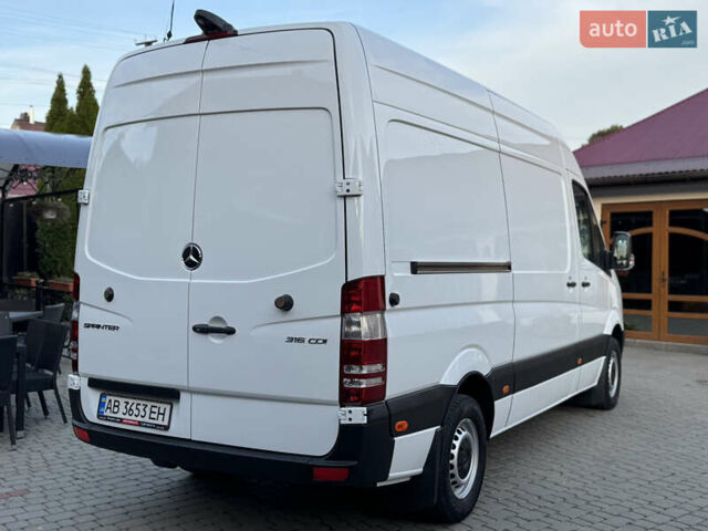 Белый Мерседес Sprinter, объемом двигателя 2.1 л и пробегом 385 тыс. км за 14999 $, фото 4 на Automoto.ua