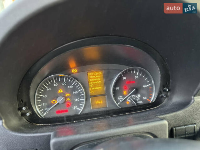 Белый Мерседес Sprinter, объемом двигателя 2.1 л и пробегом 385 тыс. км за 14999 $, фото 33 на Automoto.ua