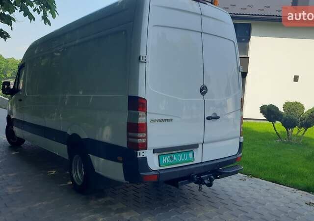 Белый Мерседес Sprinter, объемом двигателя 3 л и пробегом 245 тыс. км за 35350 $, фото 5 на Automoto.ua