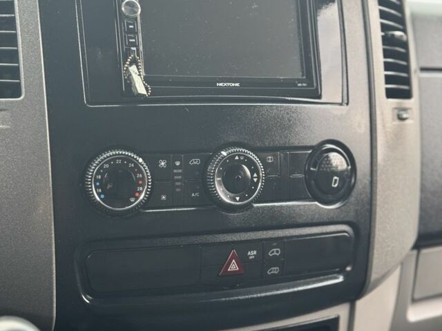 Белый Мерседес Sprinter, объемом двигателя 0 л и пробегом 564 тыс. км за 21999 $, фото 20 на Automoto.ua