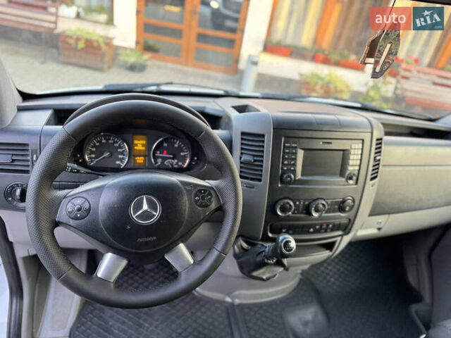 Белый Мерседес Sprinter, объемом двигателя 2.1 л и пробегом 385 тыс. км за 14999 $, фото 50 на Automoto.ua