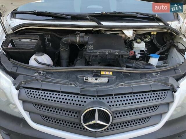 Белый Мерседес Sprinter, объемом двигателя 2.87 л и пробегом 400 тыс. км за 17500 $, фото 14 на Automoto.ua