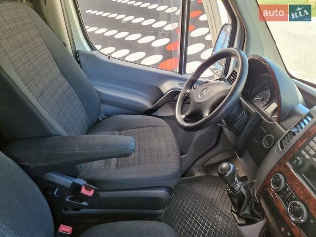 Белый Мерседес Sprinter, объемом двигателя 2.2 л и пробегом 340 тыс. км за 17500 $, фото 15 на Automoto.ua