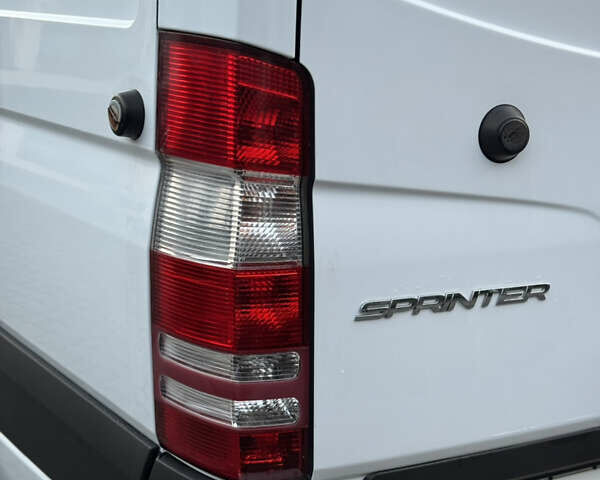 Белый Мерседес Sprinter, объемом двигателя 2.1 л и пробегом 431 тыс. км за 16499 $, фото 44 на Automoto.ua