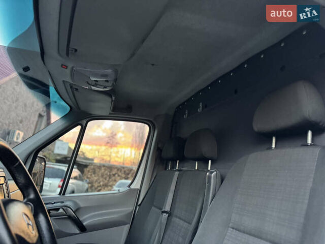 Белый Мерседес Sprinter, объемом двигателя 2.1 л и пробегом 431 тыс. км за 16499 $, фото 32 на Automoto.ua