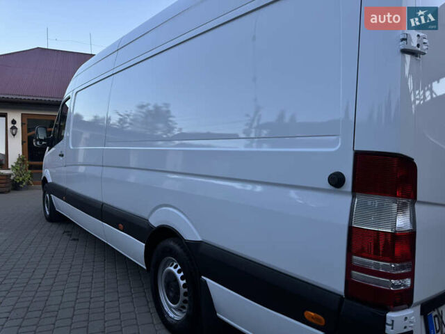 Белый Мерседес Sprinter, объемом двигателя 0 л и пробегом 500 тыс. км за 14999 $, фото 14 на Automoto.ua