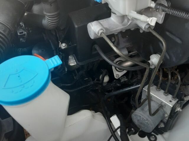 Белый Мерседес Sprinter, объемом двигателя 2 л и пробегом 330 тыс. км за 14100 $, фото 3 на Automoto.ua