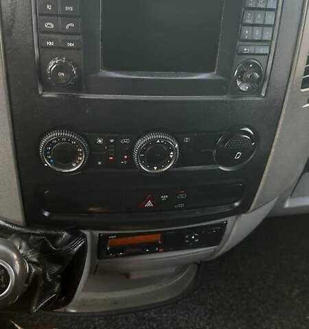 Белый Мерседес Sprinter, объемом двигателя 3 л и пробегом 245 тыс. км за 35350 $, фото 21 на Automoto.ua