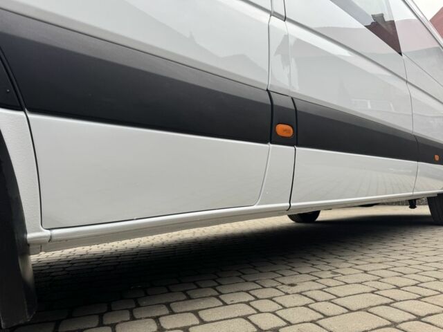 Белый Мерседес Sprinter, объемом двигателя 2.1 л и пробегом 564 тыс. км за 21999 $, фото 21 на Automoto.ua