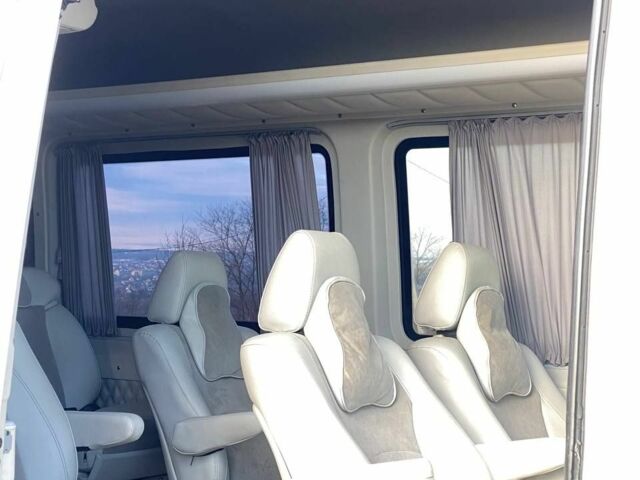 Белый Мерседес Sprinter, объемом двигателя 3 л и пробегом 700 тыс. км за 30034 $, фото 4 на Automoto.ua