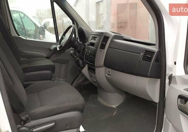 Белый Мерседес Sprinter, объемом двигателя 2.2 л и пробегом 295 тыс. км за 16750 $, фото 13 на Automoto.ua
