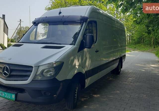 Белый Мерседес Sprinter, объемом двигателя 3 л и пробегом 245 тыс. км за 35350 $, фото 6 на Automoto.ua