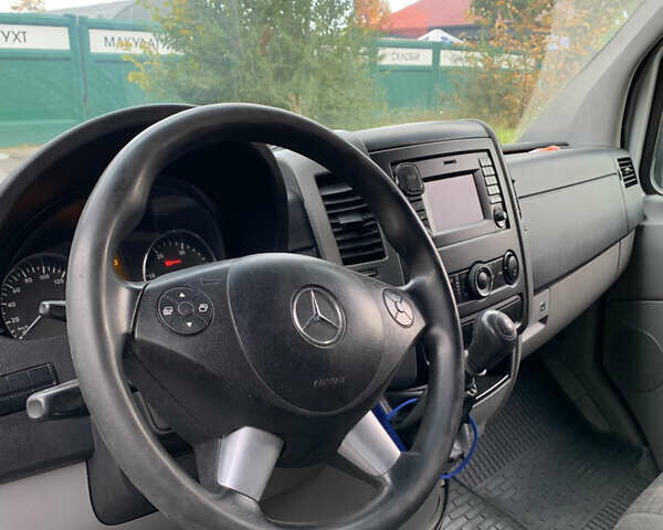 Белый Мерседес Sprinter, объемом двигателя 2.1 л и пробегом 377 тыс. км за 23000 $, фото 17 на Automoto.ua