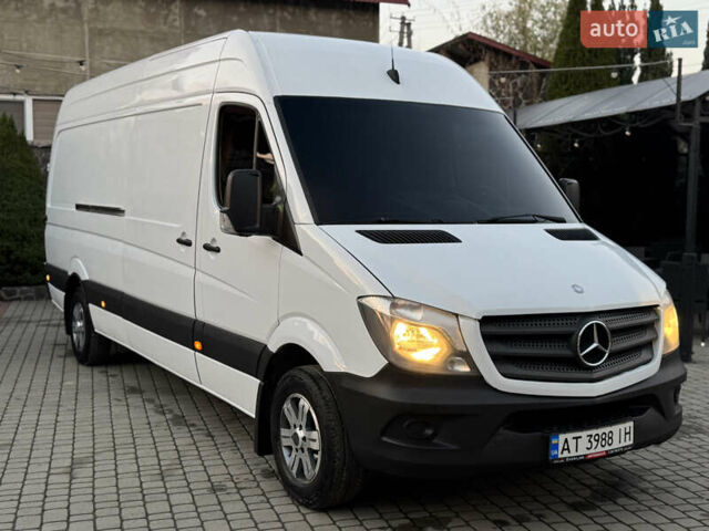 Белый Мерседес Sprinter, объемом двигателя 2.1 л и пробегом 431 тыс. км за 16499 $, фото 9 на Automoto.ua