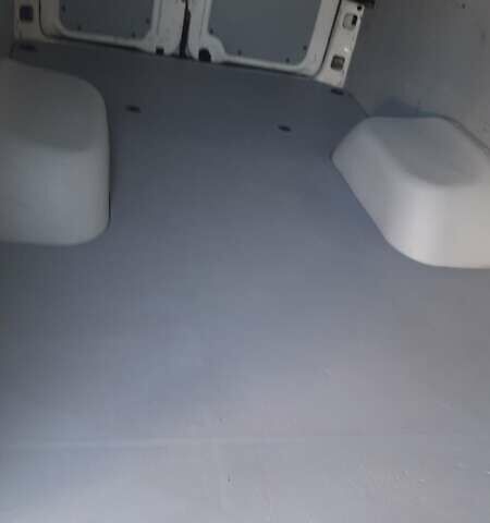Белый Мерседес Sprinter, объемом двигателя 3 л и пробегом 245 тыс. км за 35350 $, фото 8 на Automoto.ua