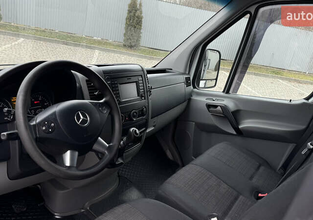 Белый Мерседес Sprinter, объемом двигателя 3 л и пробегом 440 тыс. км за 28500 $, фото 50 на Automoto.ua